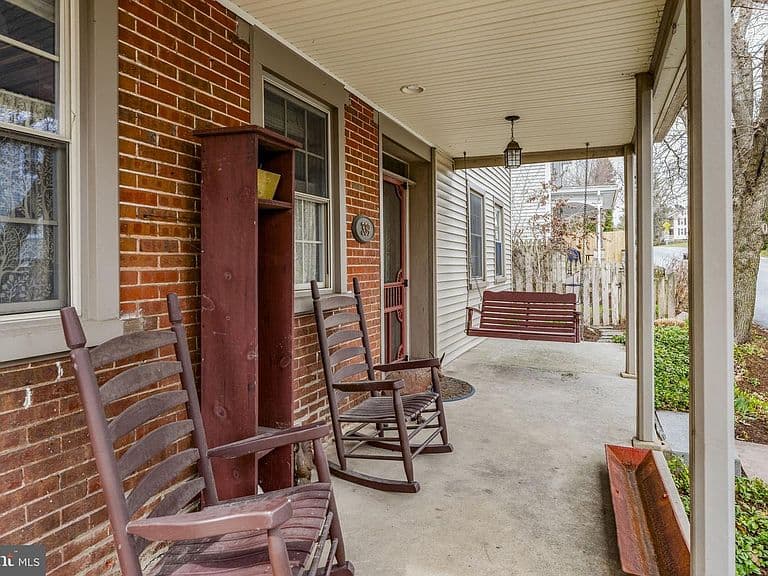 Listing photo 5