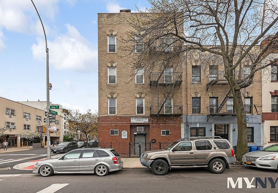 Primary listing photo