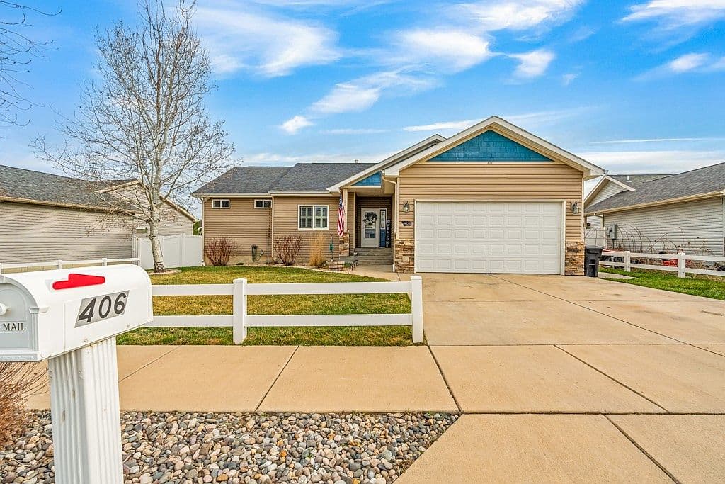 Primary listing photo