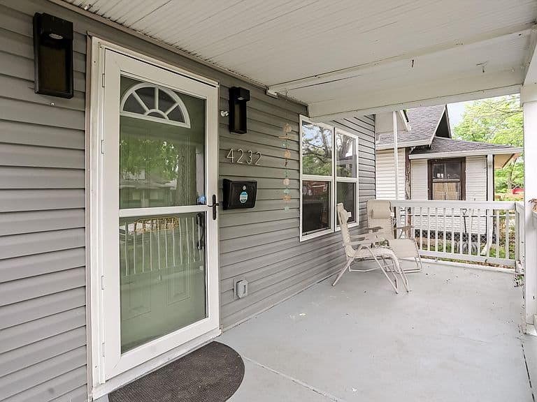 Listing photo 3