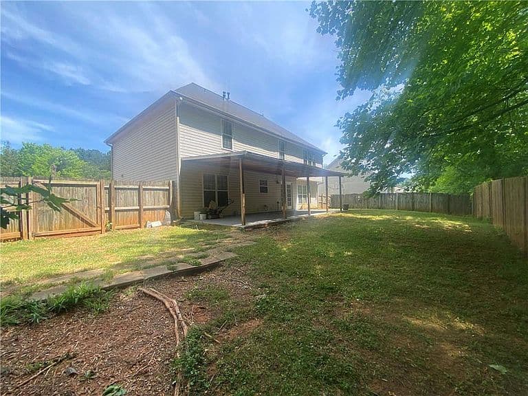 Listing photo 5