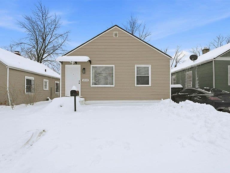 Listing photo 3