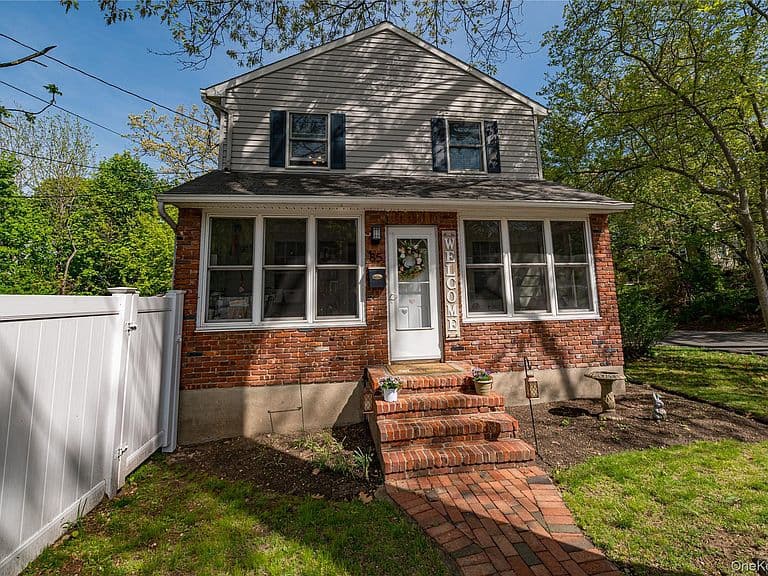 Listing photo 3