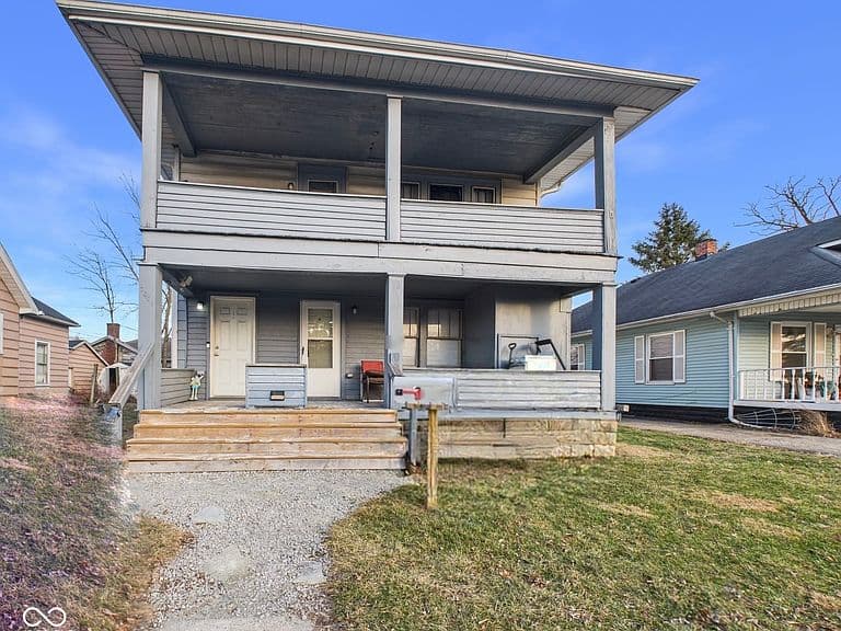 Listing photo 2