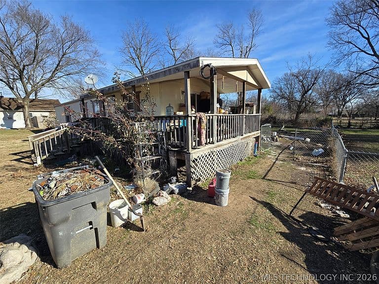 Listing photo 3