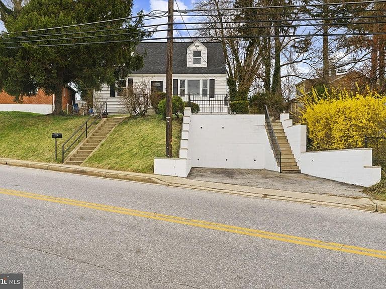 Listing photo 4