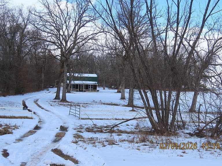 Listing photo 5