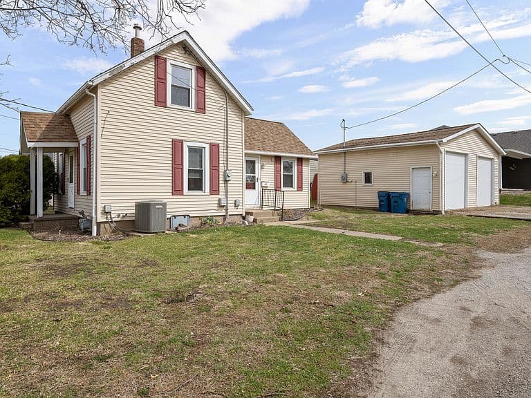 Listing photo 5