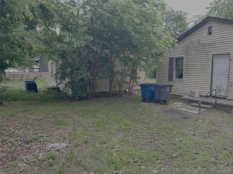 Listing photo 3