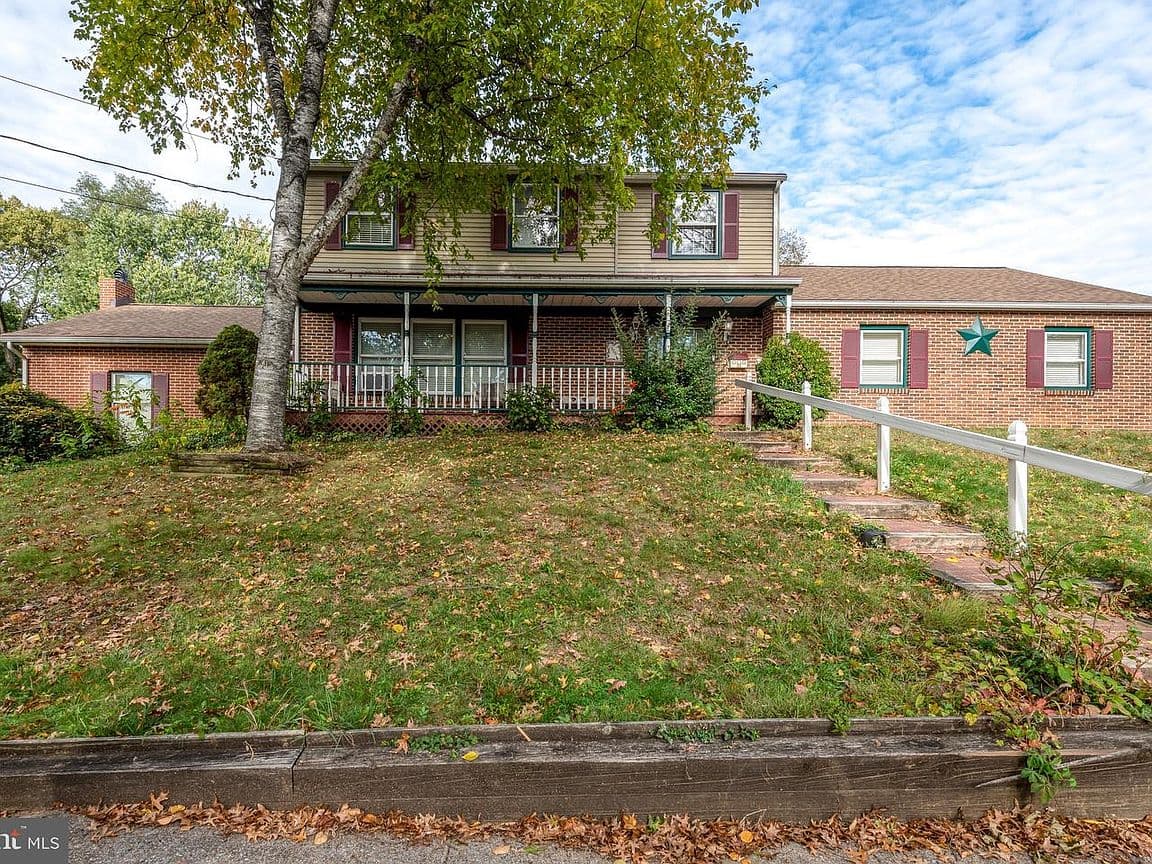 Primary listing photo
