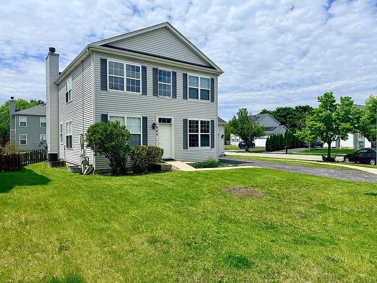 Listing photo 3
