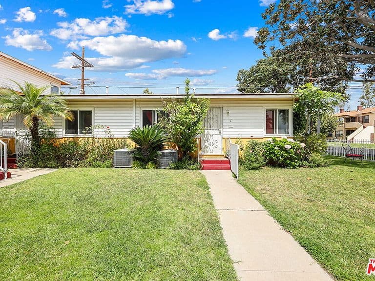 Listing photo 3
