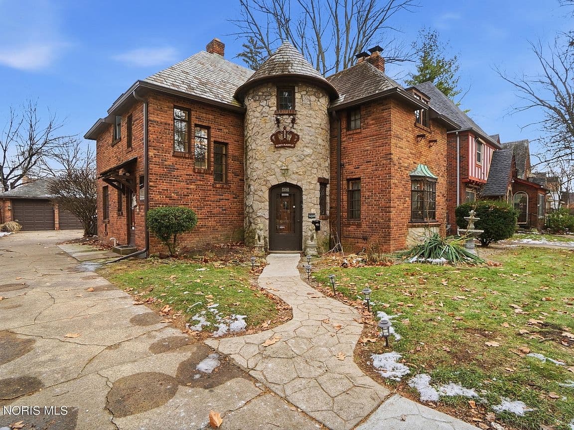 Primary listing photo