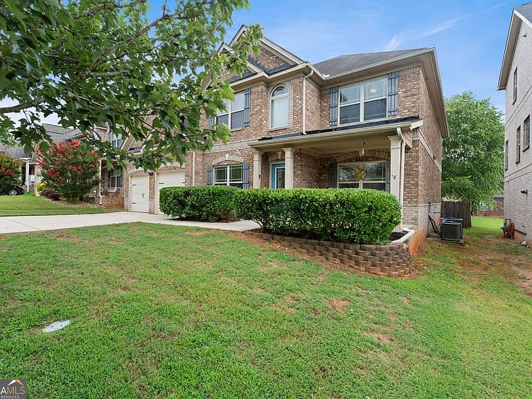 Listing photo 4