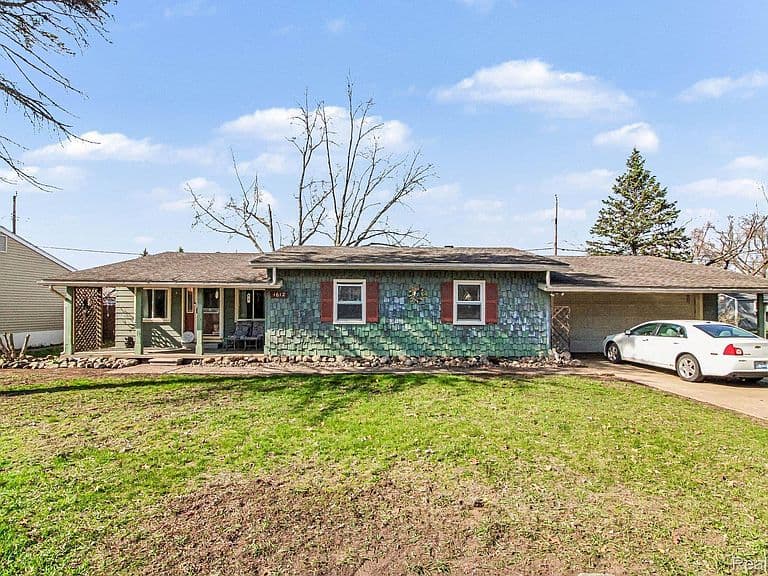 Listing photo 4