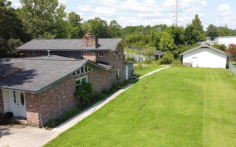 Listing photo 4