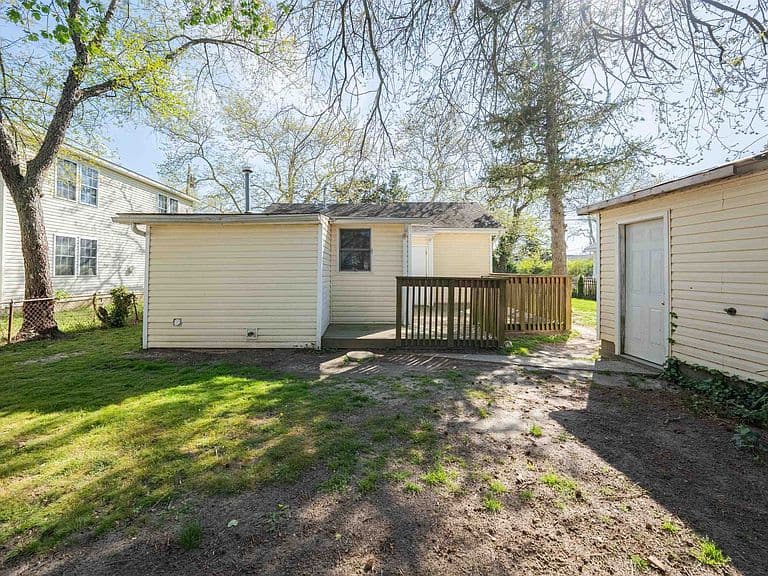 Listing photo 5