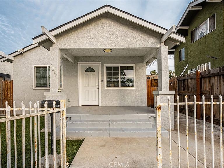 Listing photo 3