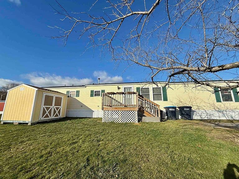 Listing photo 2
