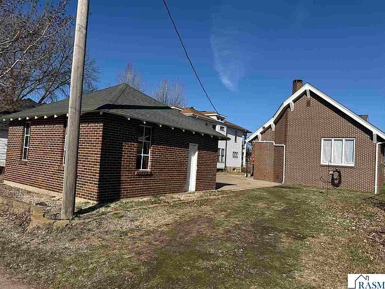 Listing photo 4