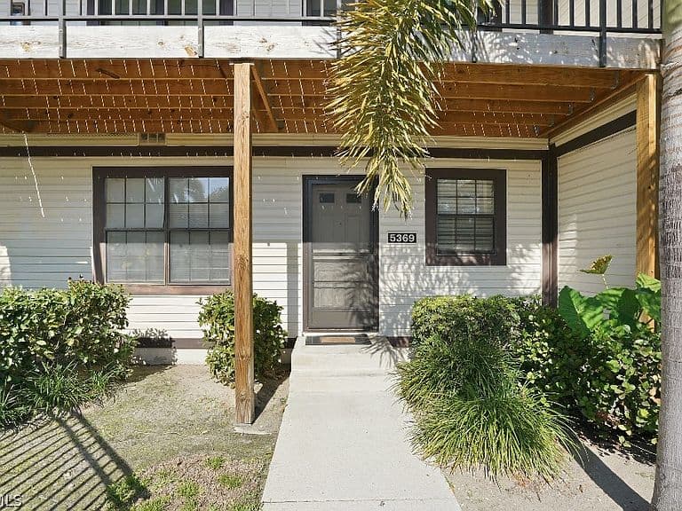 Listing photo