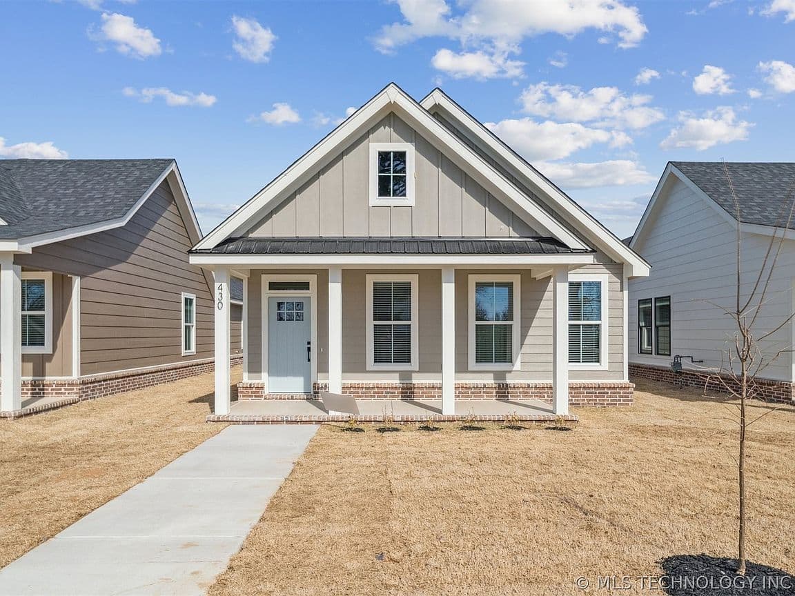 Primary listing photo