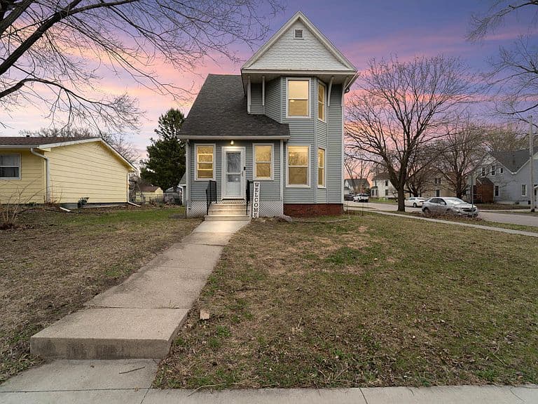 Listing photo 3