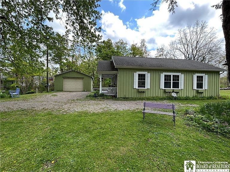 Listing photo 3