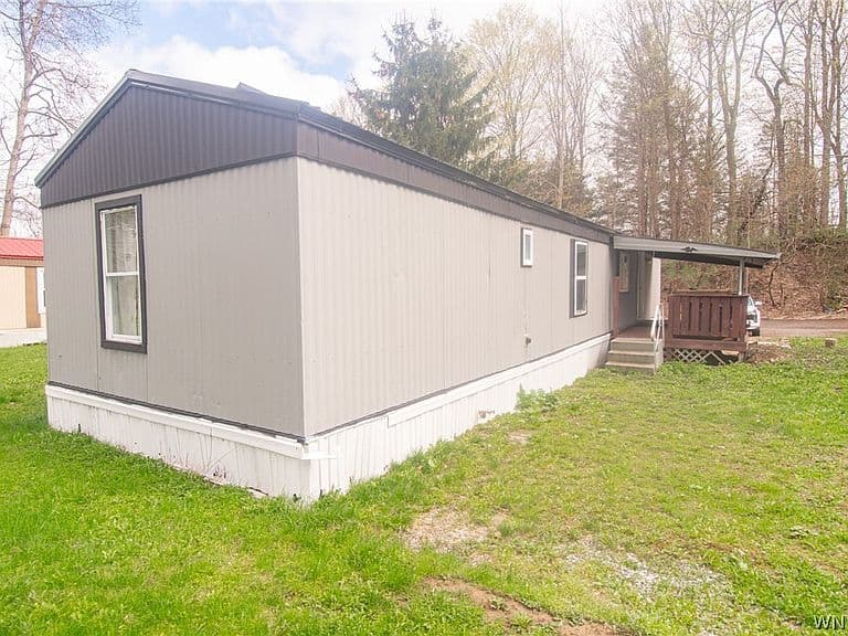 Listing photo 3