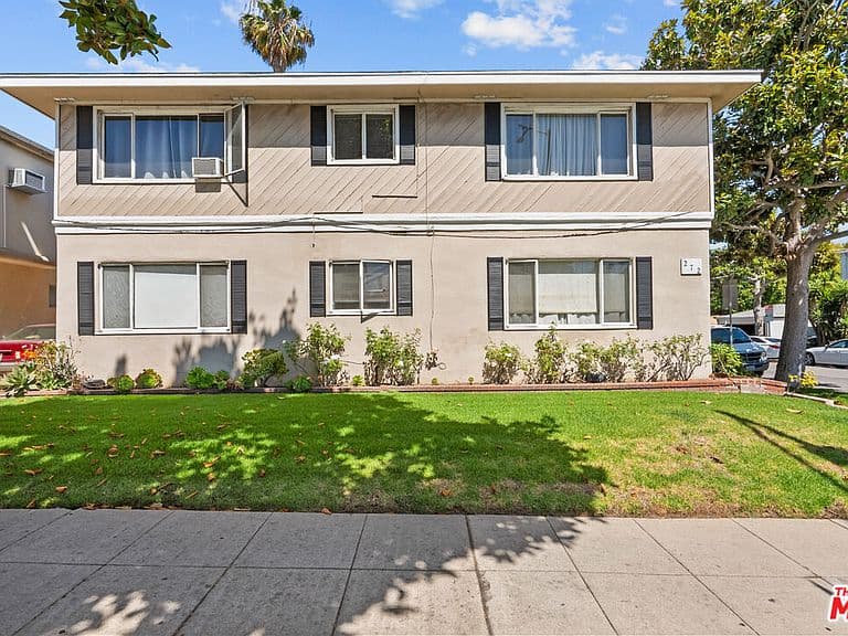 Listing photo 4