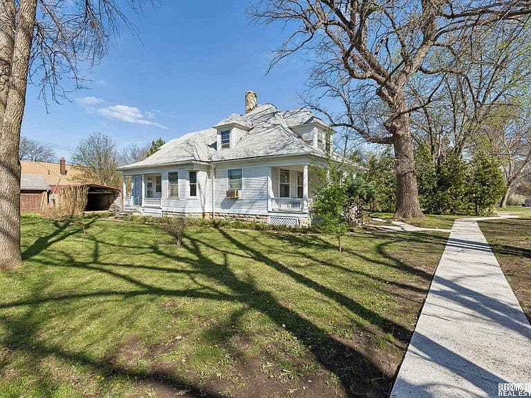 Listing photo 5
