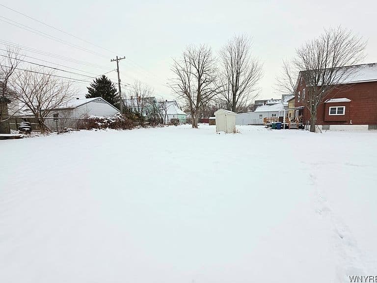 Listing photo 5