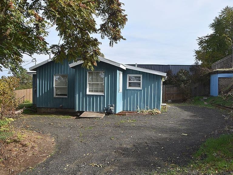 Listing photo