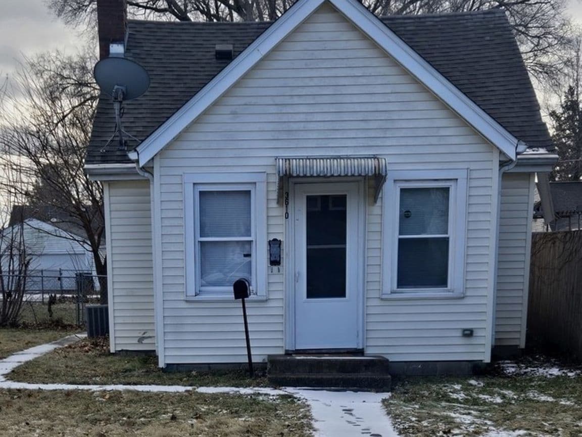 Primary listing photo