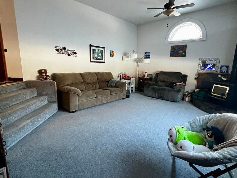 Listing photo 5