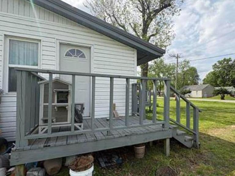 Listing photo 5