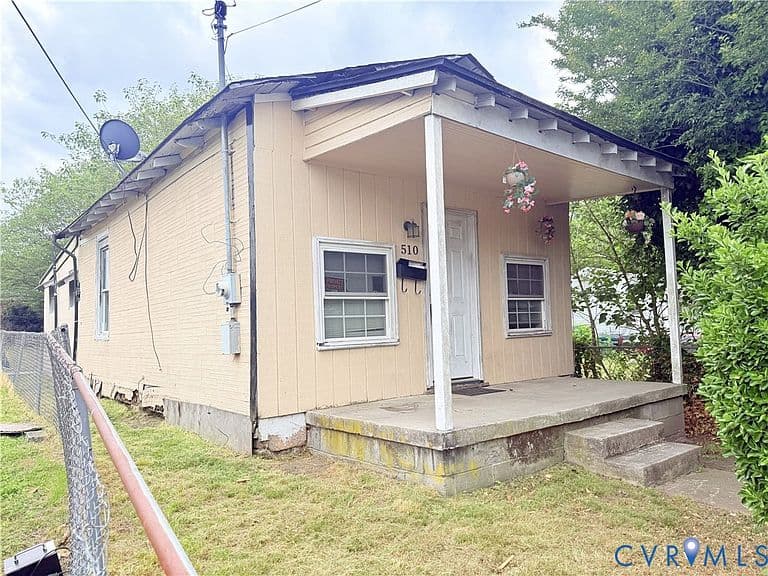 Listing photo 2