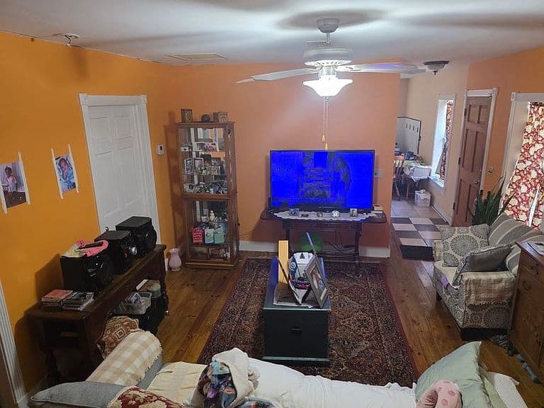 Listing photo 5