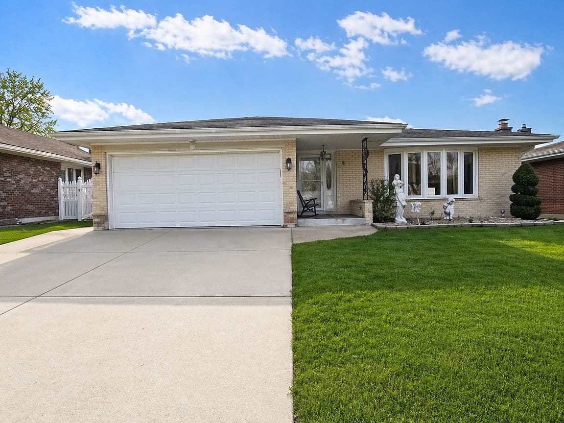 Primary listing photo