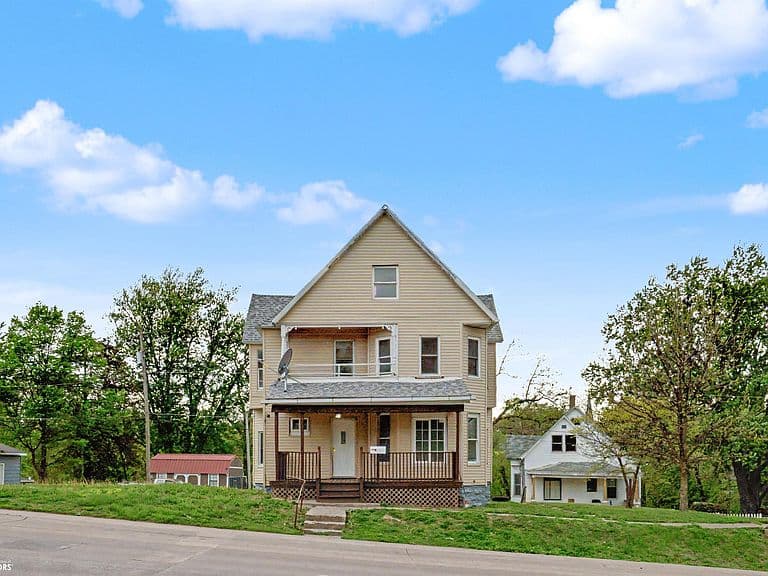 Listing photo 3