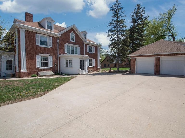 Listing photo 5
