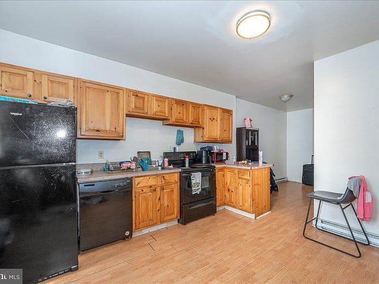 Listing photo 5