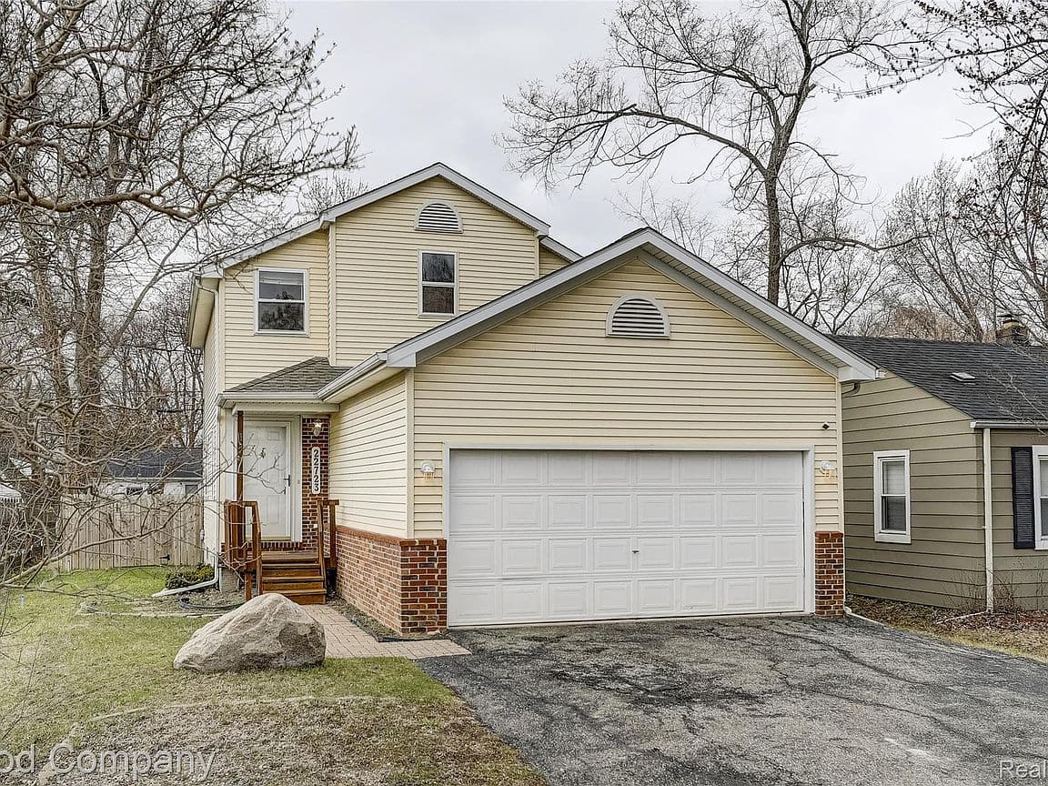 Primary listing photo