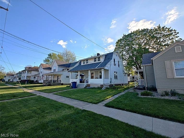 Listing photo 3