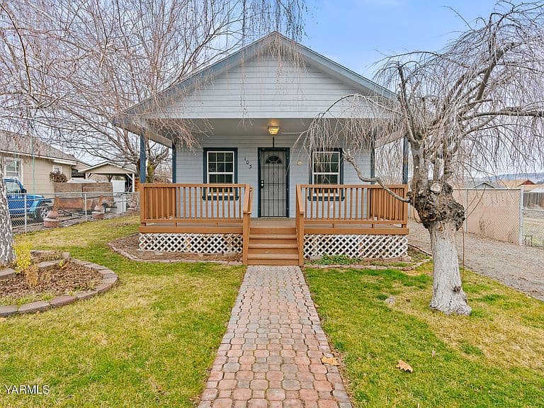 Listing photo 4