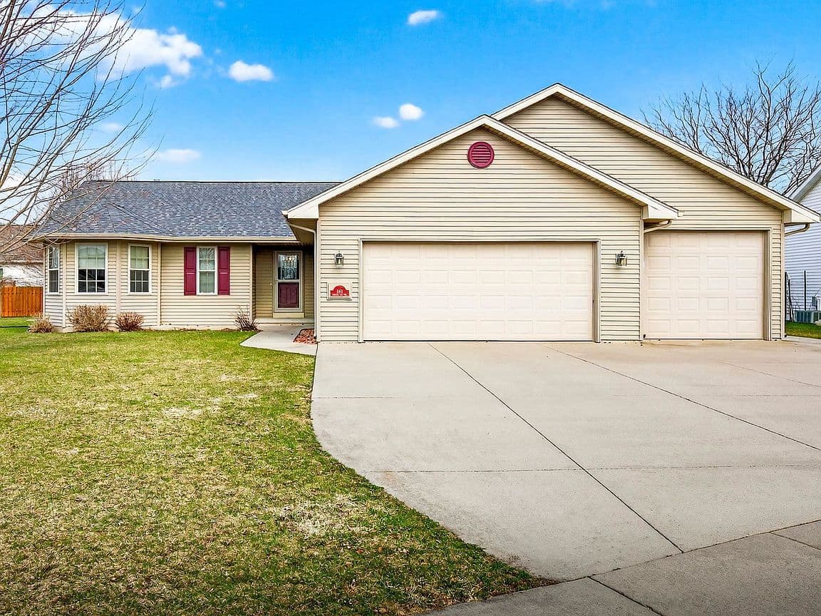Primary listing photo