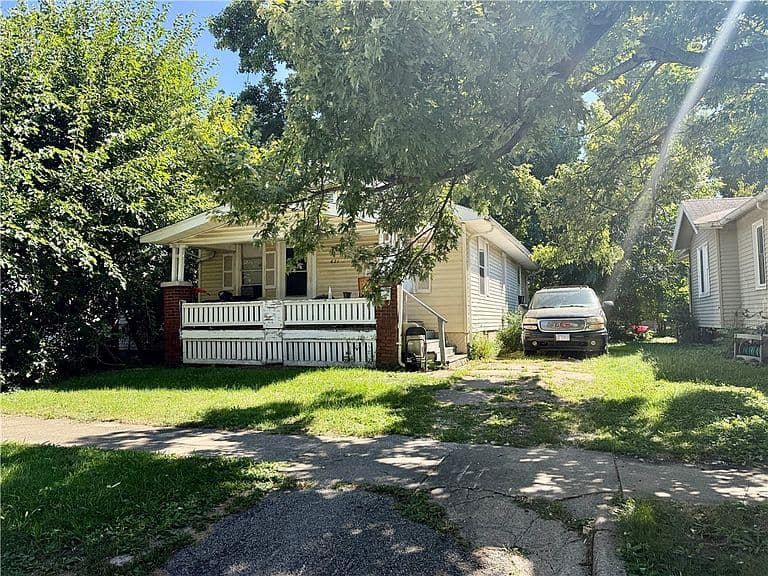 Listing photo 5