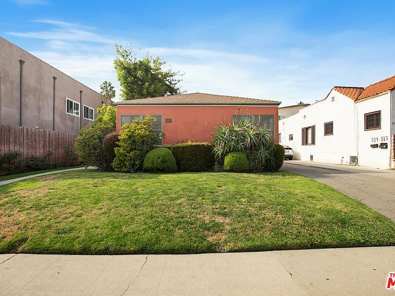 Listing photo 3