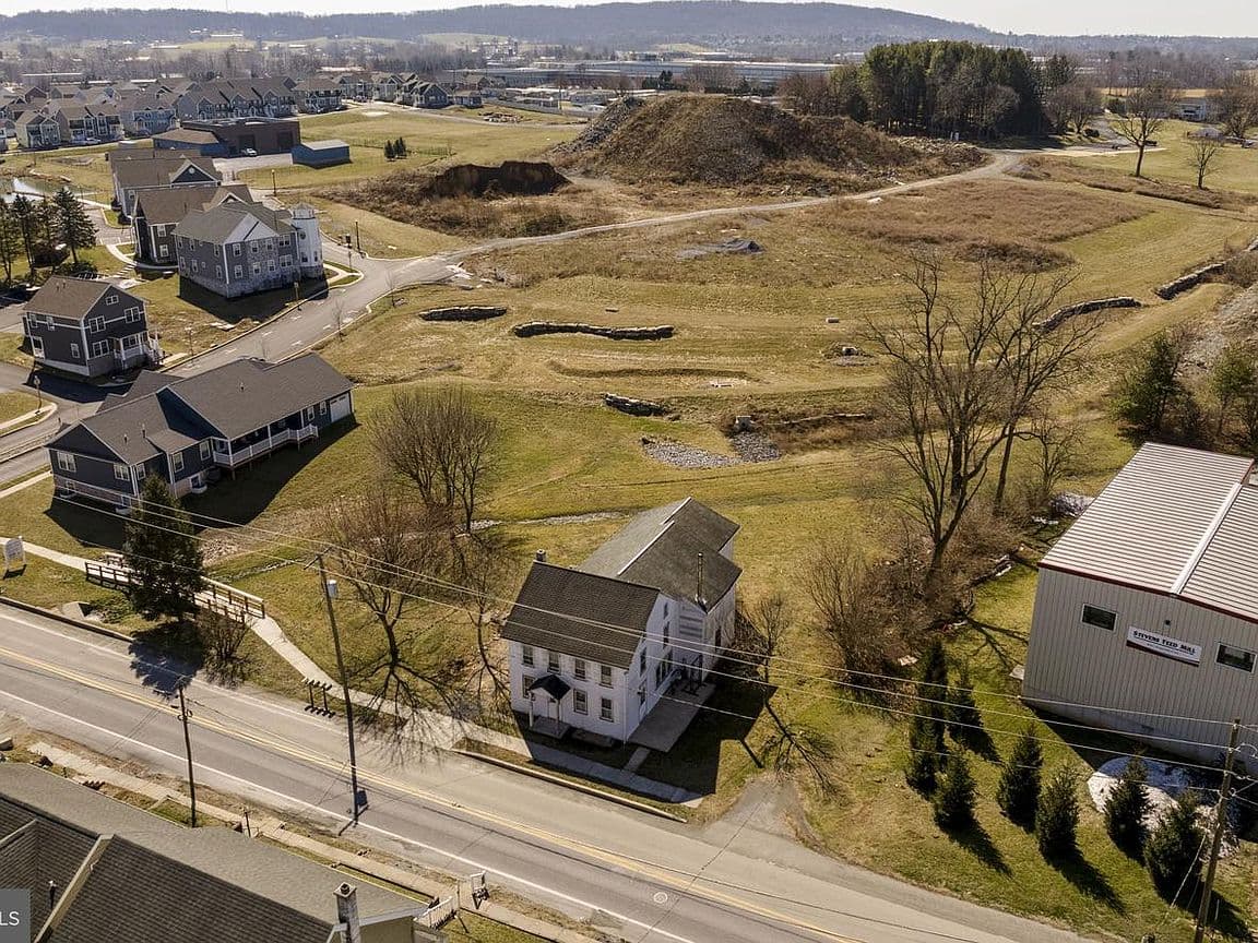 Primary listing photo