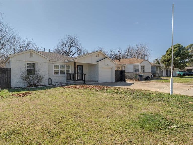 Listing photo 3
